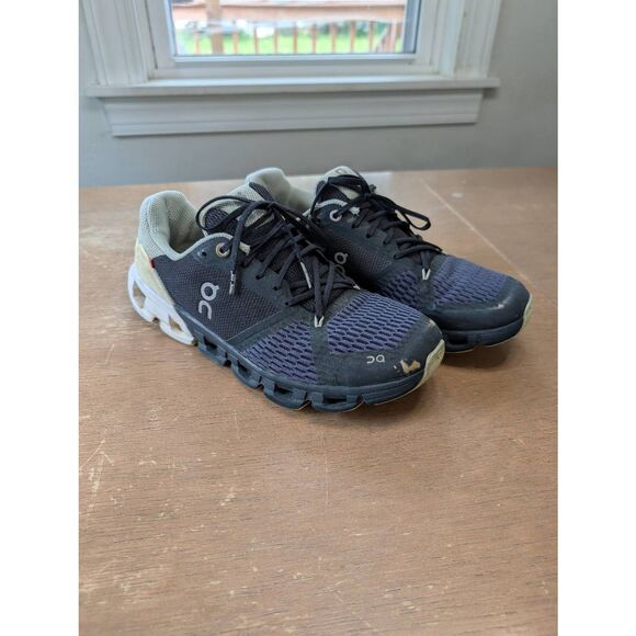 On Running Cloudflyer Sneakers women's 7.5 black blue running comfort‎ - Picture 1 of 8